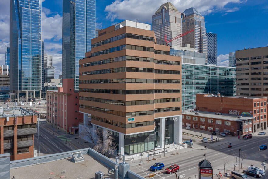 550 11th Ave SW, Calgary, AB en alquiler - Foto del edificio - Imagen 1 de 8