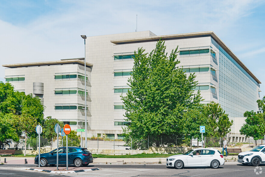 Calle Anabel Segura, 7, Alcobendas, Madrid en alquiler - Foto del edificio - Imagen 2 de 4