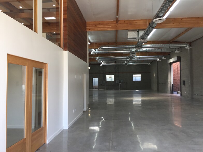 8934 Ellis Ave, Los Angeles, CA en alquiler - Foto del interior - Imagen 3 de 4