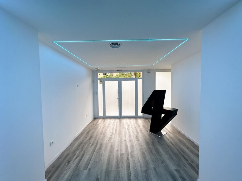 Local en València, Valencia en venta - Foto del edificio - Imagen 2 de 24