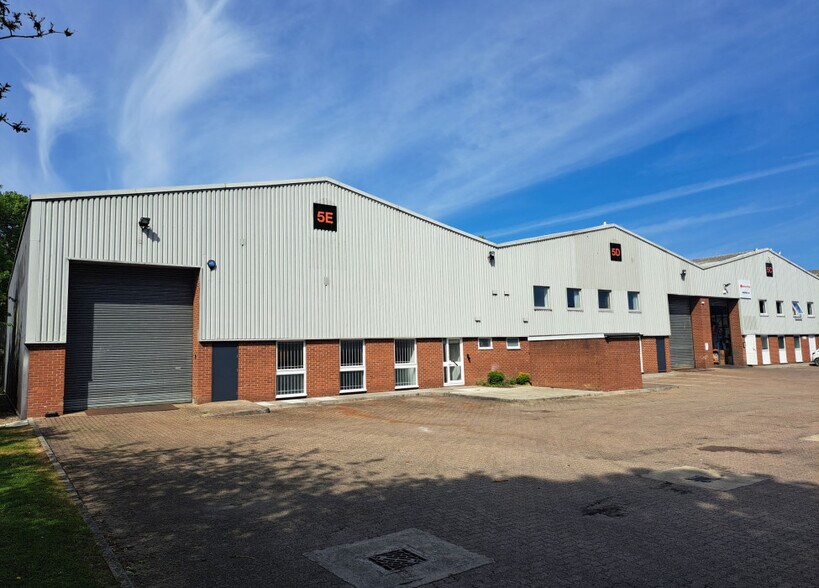 Alexandra Way, Ashchurch en alquiler - Foto del edificio - Imagen 2 de 4