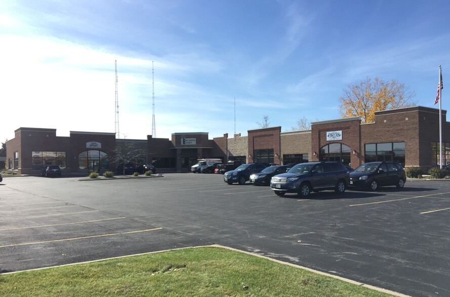 1390 Bellevue St, Green Bay, WI en alquiler - Foto del edificio - Imagen 2 de 3