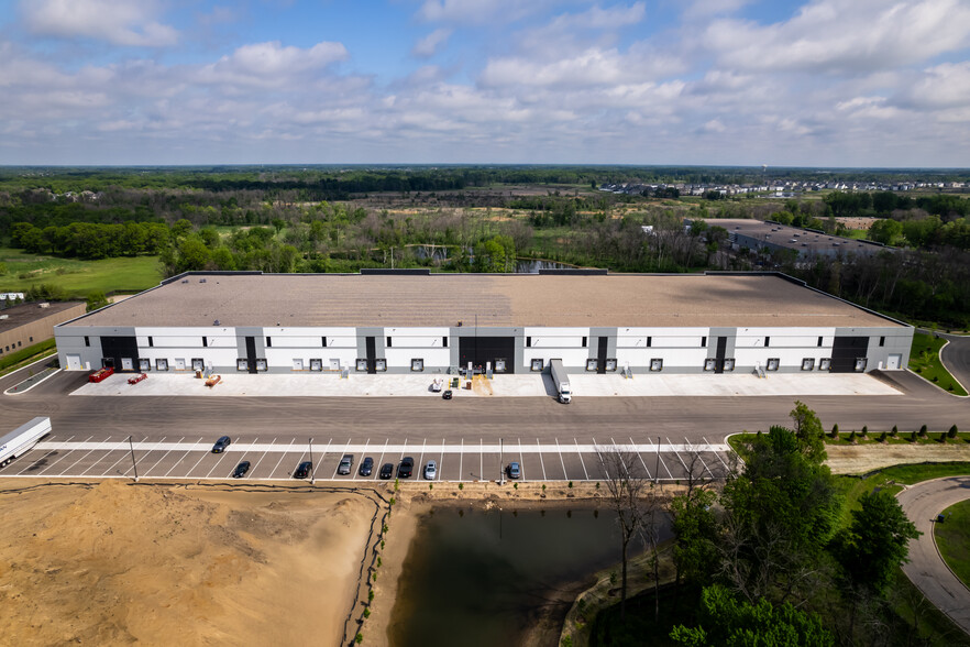 10400 Naples St NE, Blaine, MN en alquiler - Foto del edificio - Imagen 2 de 12