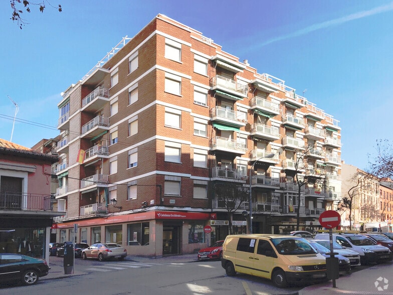 Calle Teniente Ruiz, 15, Alcalá de Henares, Madrid en alquiler - Foto principal - Imagen 1 de 3