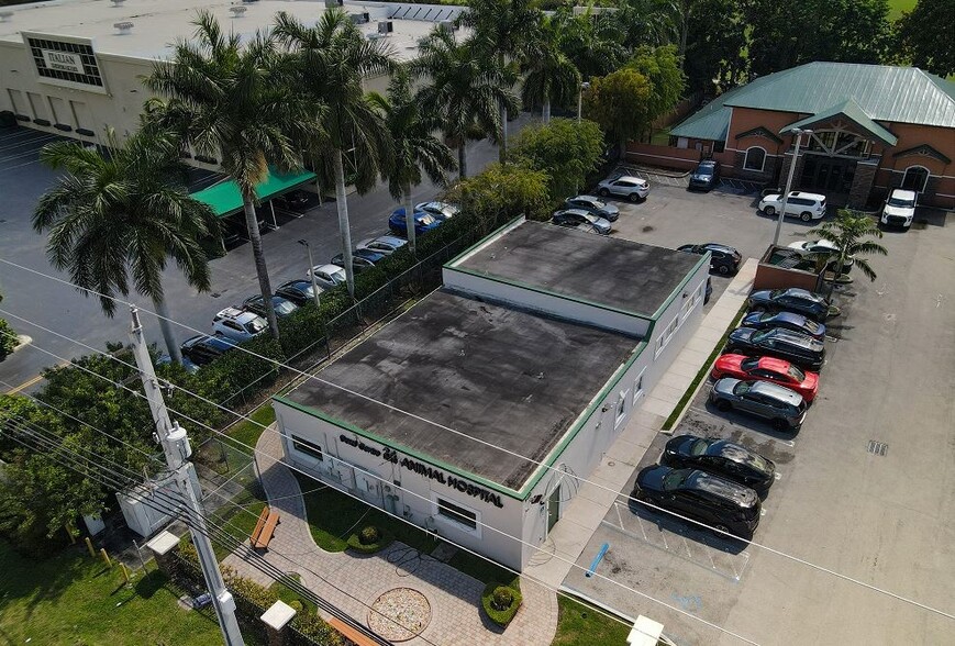 9400 NW 58th St, Miami, FL en alquiler - Foto del edificio - Imagen 2 de 32