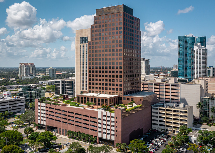 110 SE 6th St, Fort Lauderdale, FL en alquiler - Foto del edificio - Imagen 1 de 11