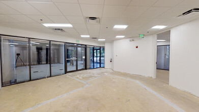 2101 W Commercial Blvd, Fort Lauderdale, FL en alquiler Foto del interior- Imagen 2 de 6