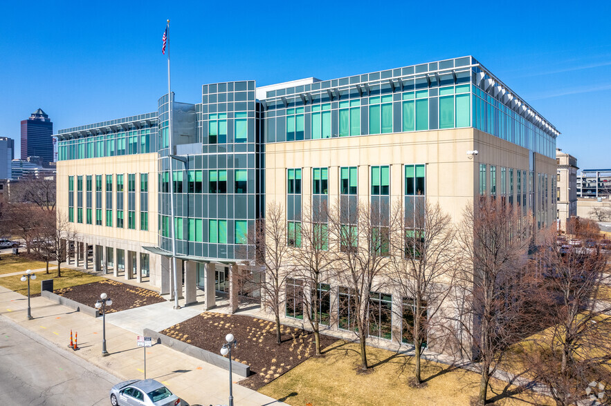 110 E Court Ave, Des Moines, IA en alquiler - Foto del edificio - Imagen 1 de 8