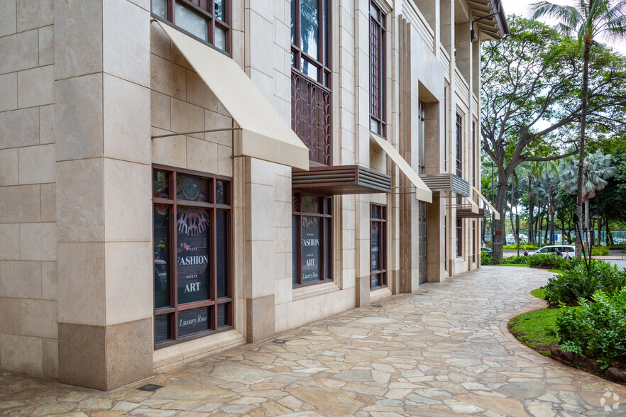 2100-2118 Kalakaua Ave, Honolulu, HI en alquiler - Foto del edificio - Imagen 3 de 6