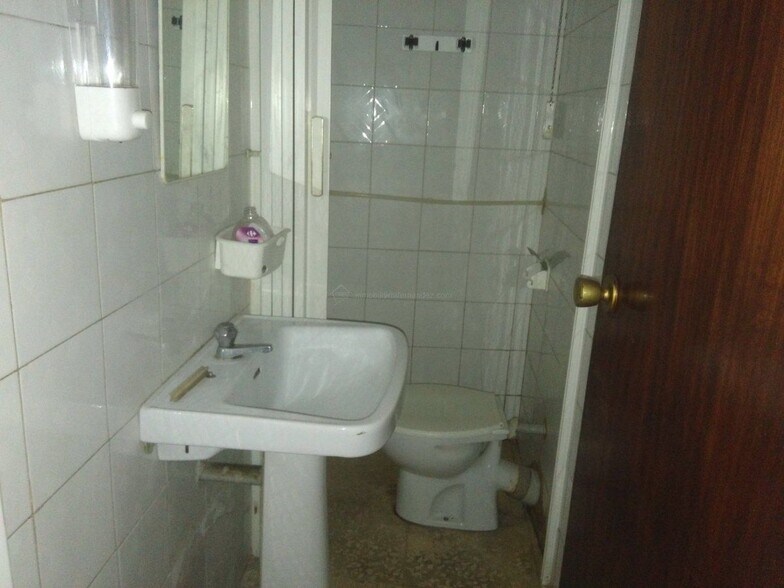 Local en Cáceres en venta - Foto del edificio - Imagen 3 de 4