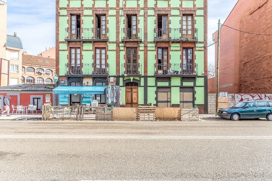 Avenida del Doctor Fleming, 19, León, León en venta - Foto del edificio - Imagen 2 de 11