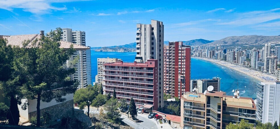Terreno en Benidorm, Alicante en venta - Vista aérea - Imagen 2 de 7