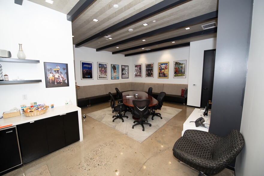 1011 Grandview Ave, Glendale, CA en alquiler - Foto del interior - Imagen 3 de 13