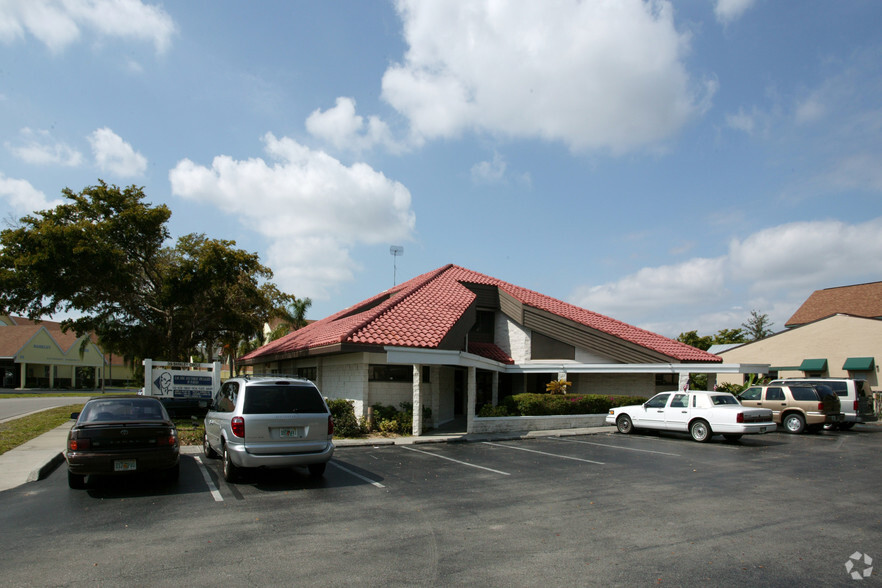 39 Barkley Cir, Fort Myers, FL en alquiler - Foto del edificio - Imagen 2 de 5