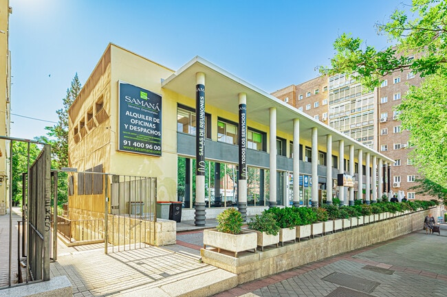 Más detalles de Calle del Doctor Esquerdo, 105, Madrid - Coworking en alquiler