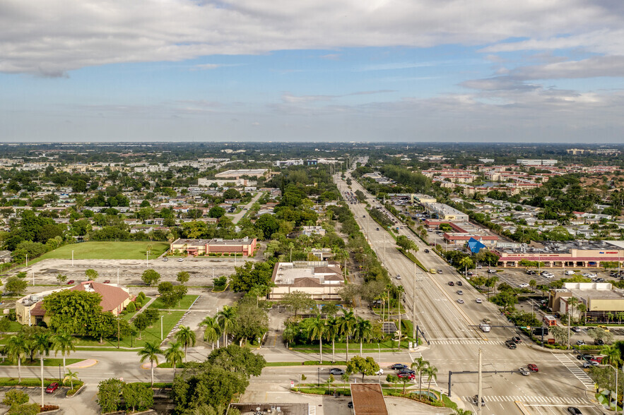 2301 N University Dr, Sunrise, FL en alquiler - Vista aérea - Imagen 3 de 4