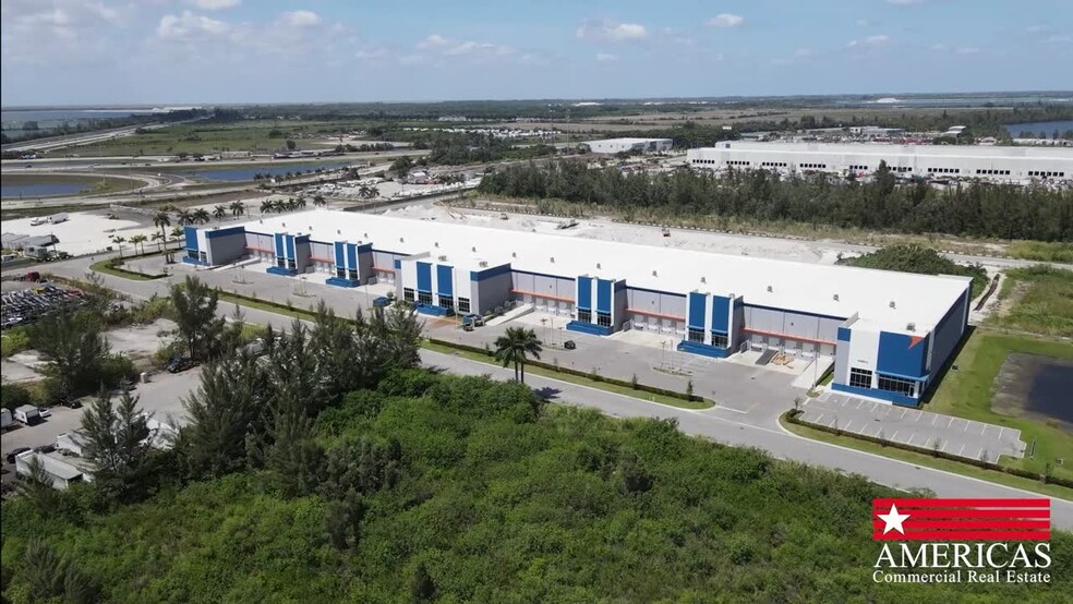 14001 NW 112th Ave, Hialeah Gardens, FL en alquiler - Vídeo de anuncio comercial - Imagen 2 de 2