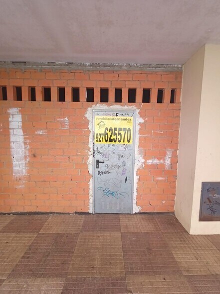 Local en Cáceres, Cáceres en alquiler - Foto del edificio - Imagen 3 de 3