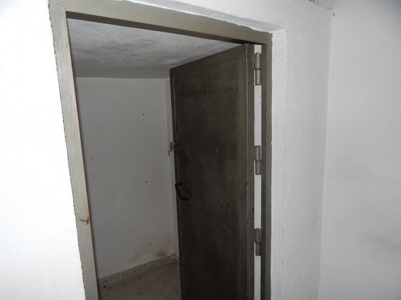Local en València en venta - Foto del edificio - Imagen 3 de 11