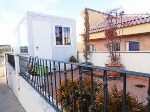 Calle Zalagarda, 5, Cabanillas del Campo, Guadalajara en alquiler Foto de la construcción- Imagen 2 de 5
