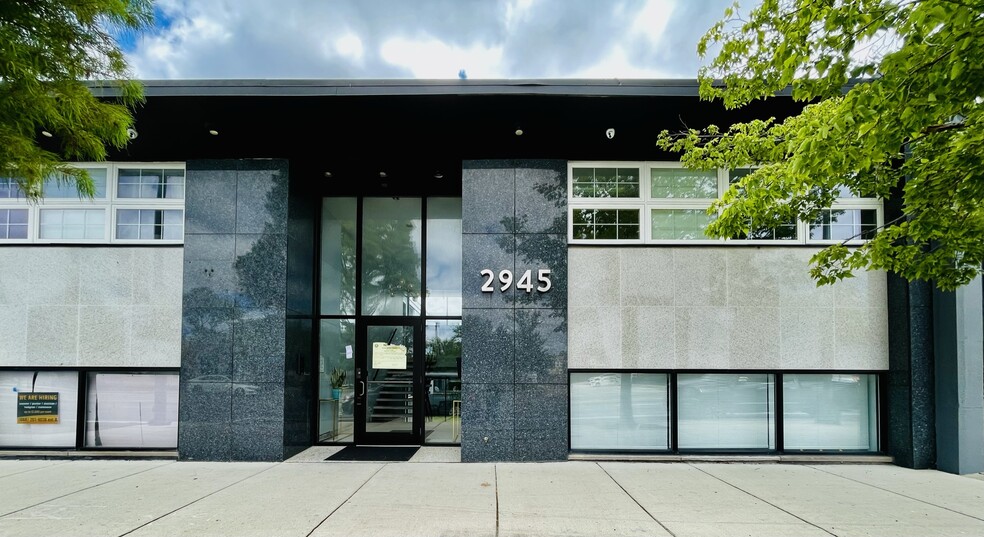 2945 W Peterson Ave, Chicago, IL en alquiler - Foto del edificio - Imagen 2 de 42