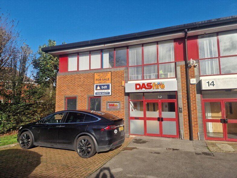 13 Campbell Ct, Bramley en venta - Foto del edificio - Imagen 1 de 3