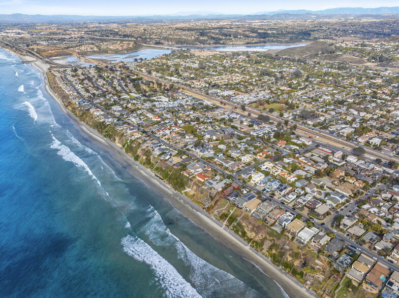 1353 N Vulcan Ave, Encinitas, CA en venta - Foto del edificio - Imagen 2 de 26