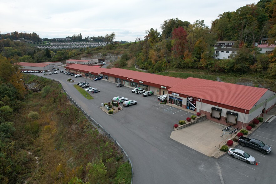 700 Business Park Dr, Morgantown, WV en alquiler - Foto del edificio - Imagen 1 de 45