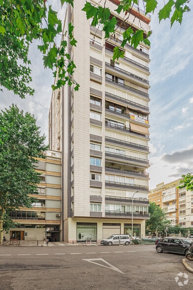 Paseo de la Habana, 15, Madrid, Madrid en alquiler - Foto del edificio - Imagen 3 de 3