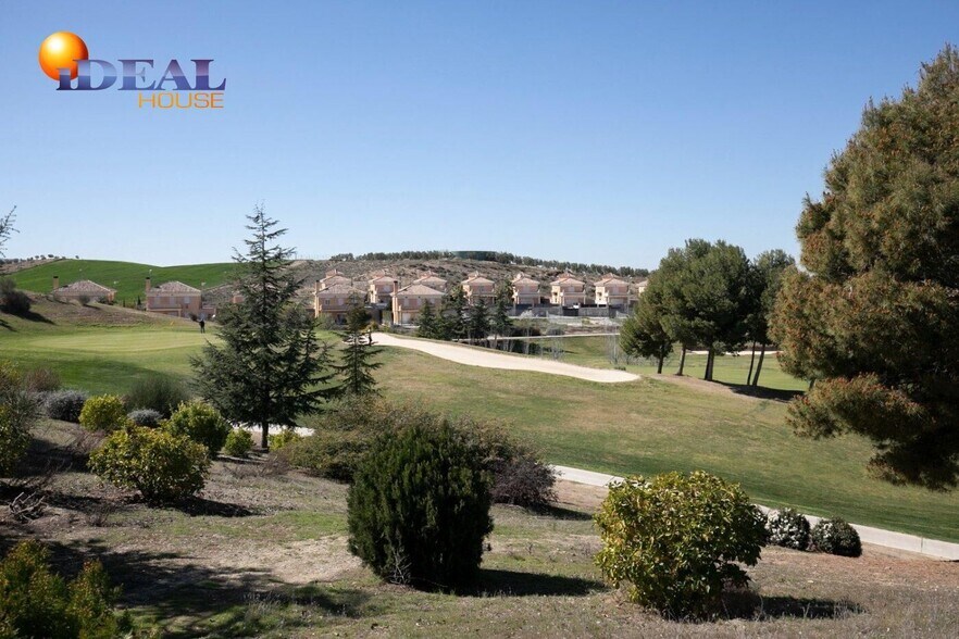 Terreno en Villa de Otura, Granada en venta - Foto del edificio - Imagen 1 de 19