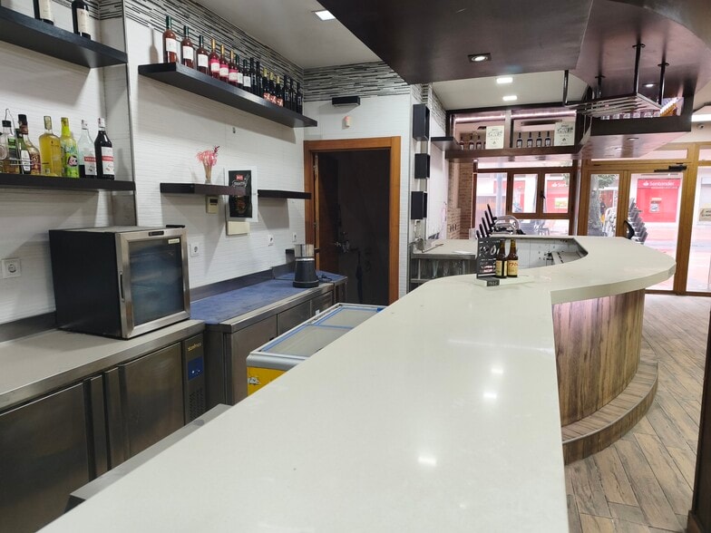 Local en Getafe, Madrid en alquiler - Foto del interior - Imagen 2 de 6