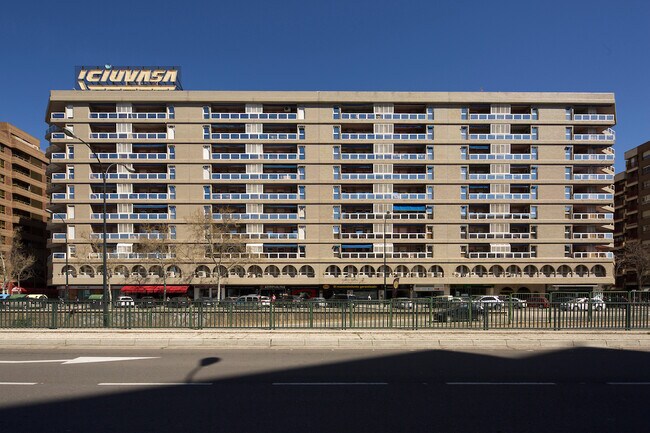 Más detalles de Avenida Cesáreo Alierta, 23, Zaragoza - Edificio residencial​ en venta