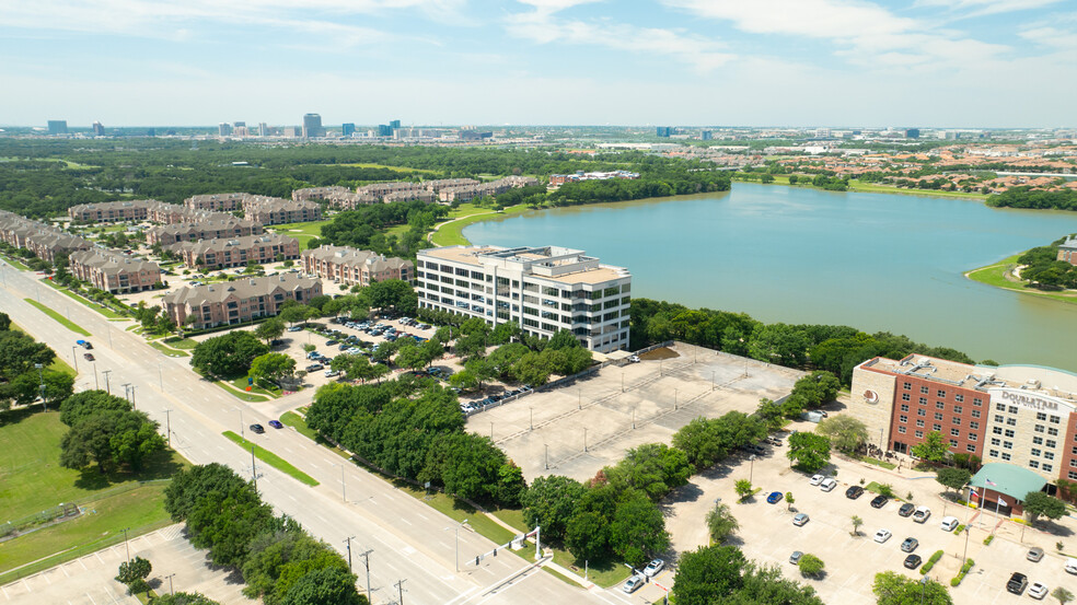 11511 Luna Rd, Dallas, TX en alquiler - Foto del edificio - Imagen 2 de 12