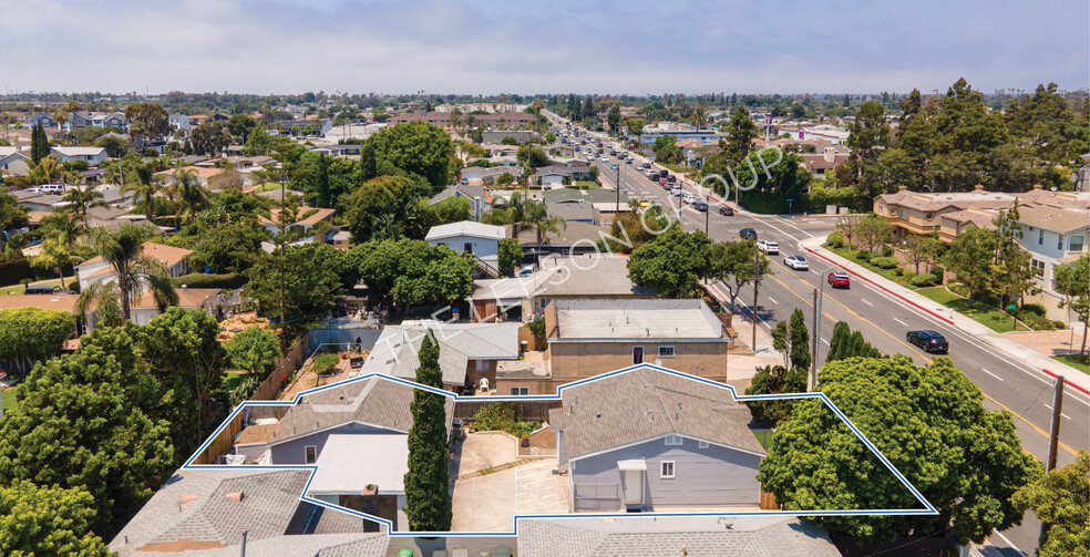 377 Victoria St, Costa Mesa, CA en venta - Foto del edificio - Imagen 3 de 15