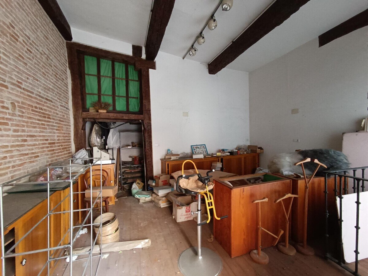 Cuéllar, SEG 40200 - - - Foto del interior - Image 1 of 10