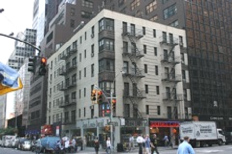 140 E 52nd St, New York, NY en alquiler - Foto del edificio - Imagen 2 de 5