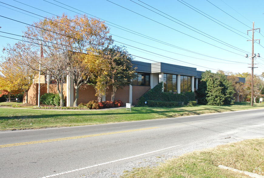 4633 Trousdale Dr, Nashville, TN en alquiler - Foto principal - Imagen 1 de 3