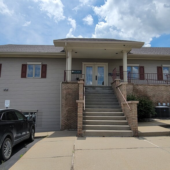 8305 S Saginaw St, Grand Blanc, MI en alquiler - Foto del edificio - Imagen 3 de 5