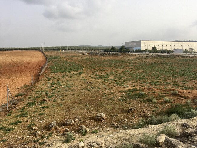 Más detalles de Calle Galileo Galilei, 6, Humilladero - Terreno en venta