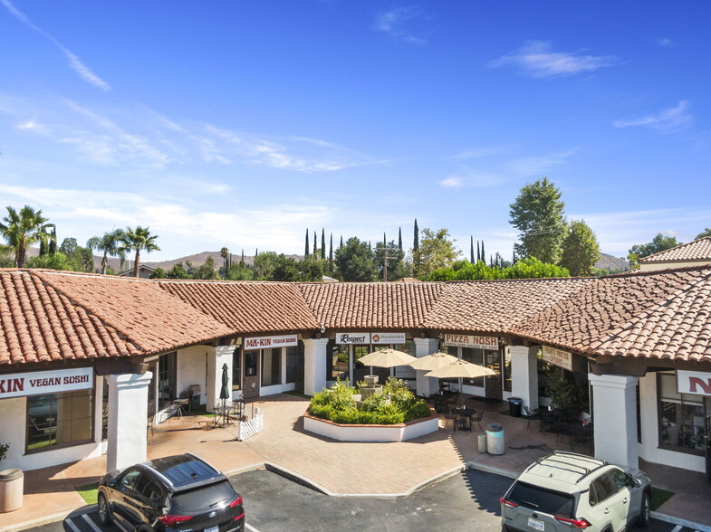 30313-30317 Canwood St, Agoura Hills, CA en alquiler - Foto del edificio - Imagen 2 de 29