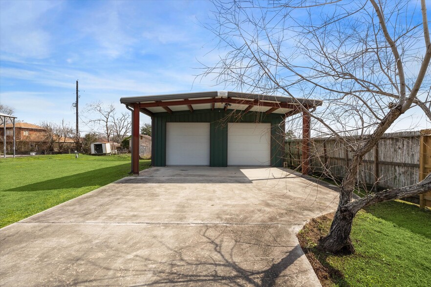 3733 Rest Home Rd, Pearland, TX en venta - Foto del edificio - Imagen 2 de 33