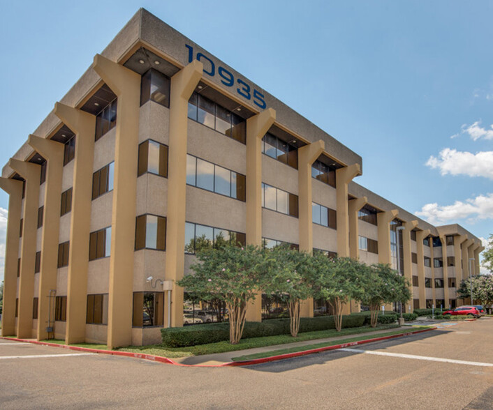 10925 Estate Ln, Dallas, TX en alquiler - Foto del edificio - Imagen 1 de 5