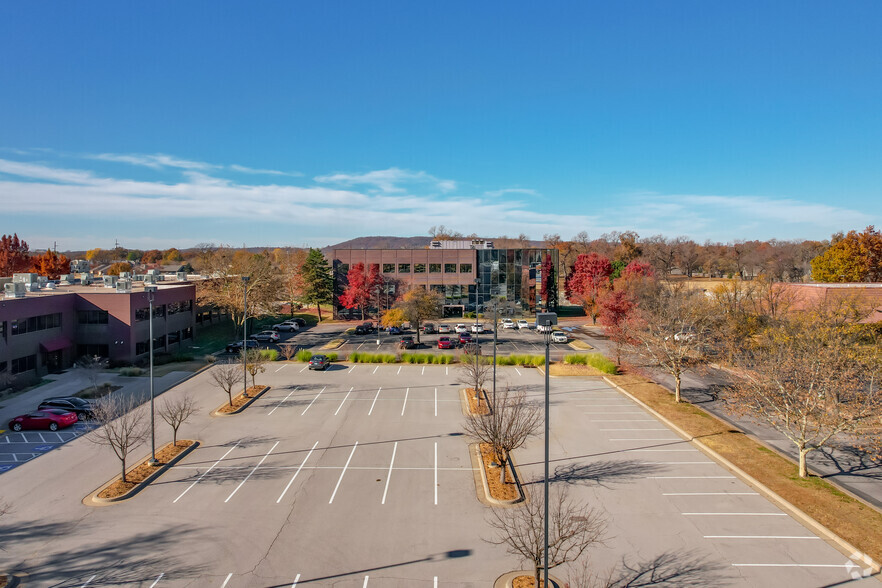 6450 S Lewis Ave, Tulsa, OK en alquiler - Vista aérea - Imagen 3 de 5