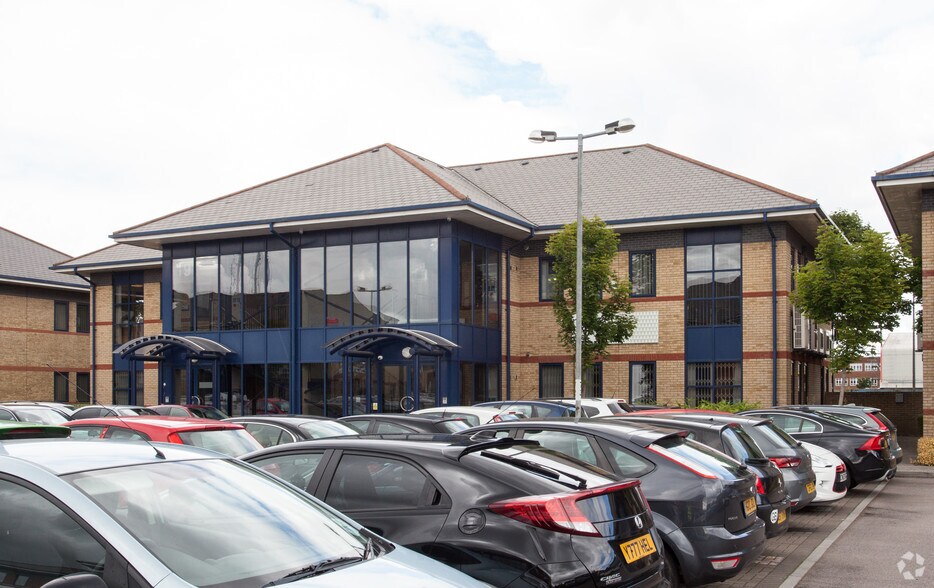 Vanguard Way, Cardiff en alquiler - Foto del edificio - Imagen 2 de 6