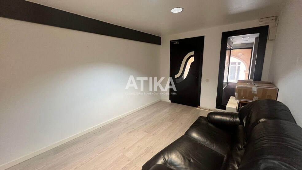 Local en València en venta - Foto del edificio - Imagen 2 de 10