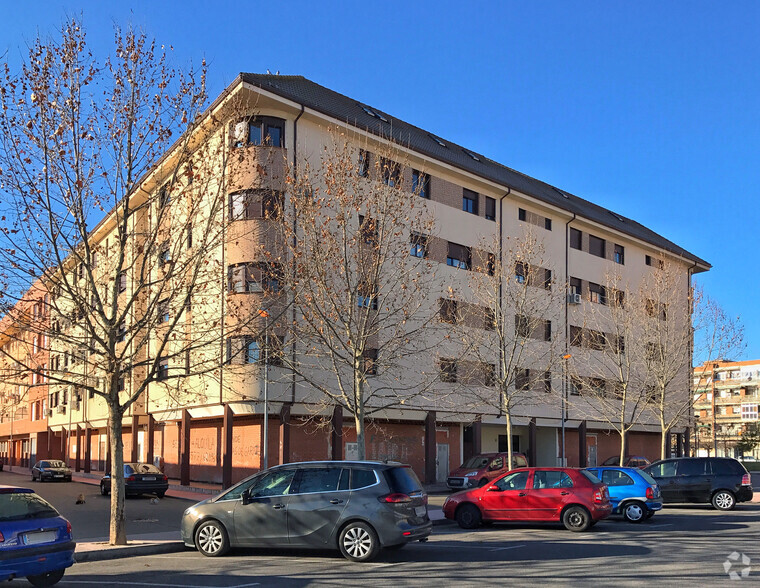 Edificios residenciales en Torrijos, Toledo en venta - Foto del edificio - Imagen 2 de 2