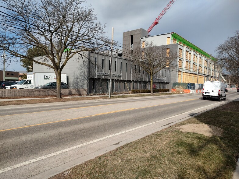 800 S Adams Rd, Birmingham, MI en alquiler - Foto del edificio - Imagen 3 de 10