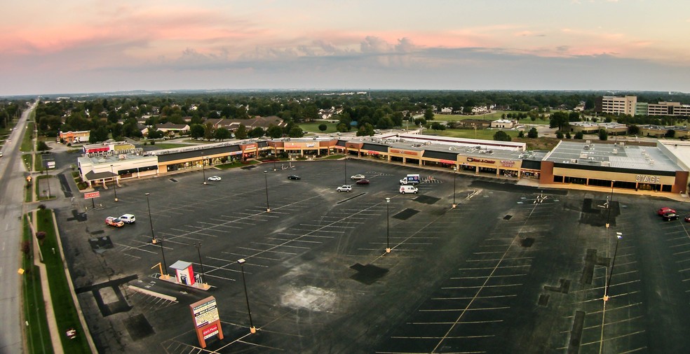 728-732 W New Orleans St, Broken Arrow, OK en alquiler - Foto del edificio - Imagen 2 de 11