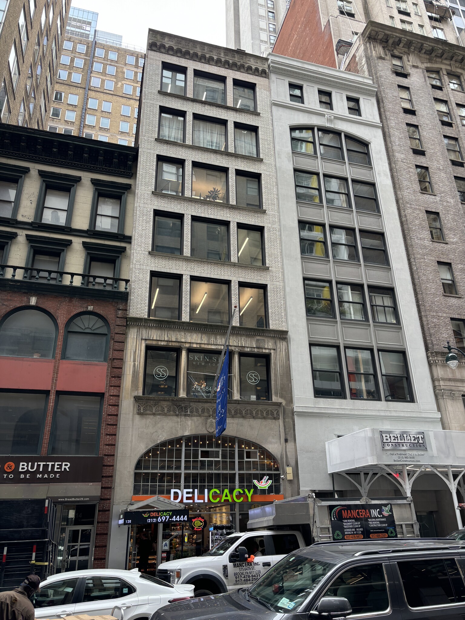 12 E 44th St, New York, NY en alquiler Foto del edificio- Imagen 1 de 6