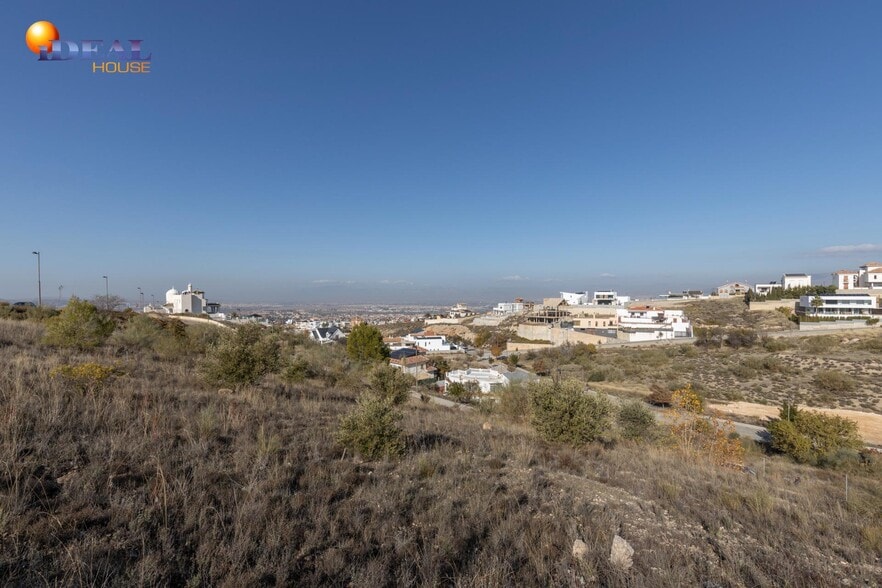 Calle Güevéjar, 6, La Zubia, Granada en venta - Foto del edificio - Imagen 2 de 17